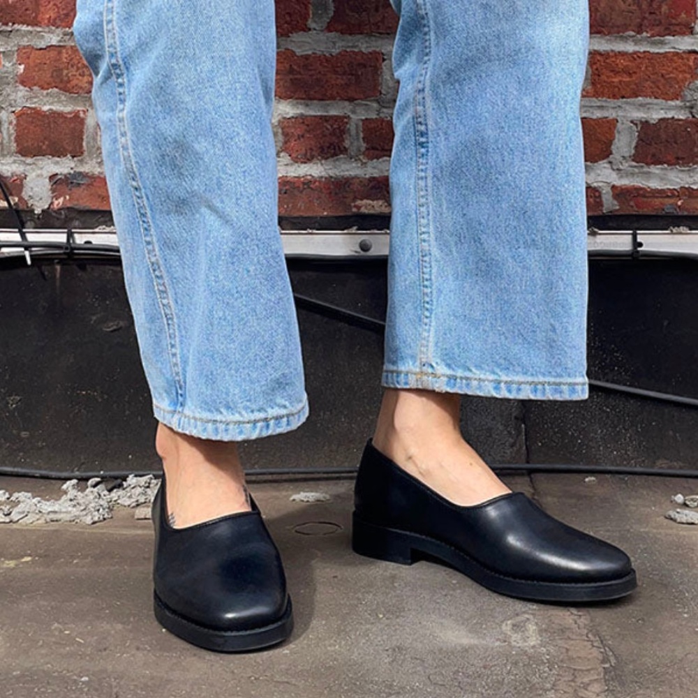 Suzanne Rae glove shoes in black